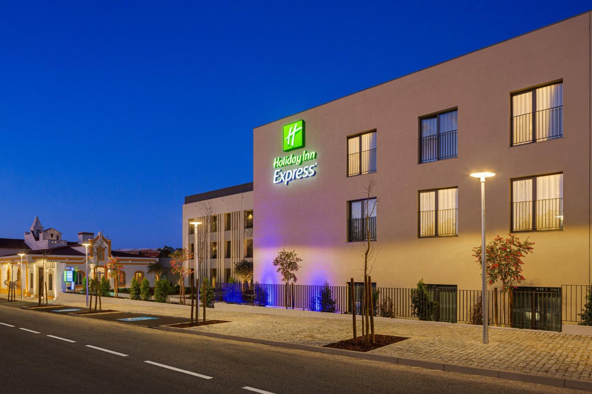 Holiday Inn Express Evora By Ihg Buitenkant foto