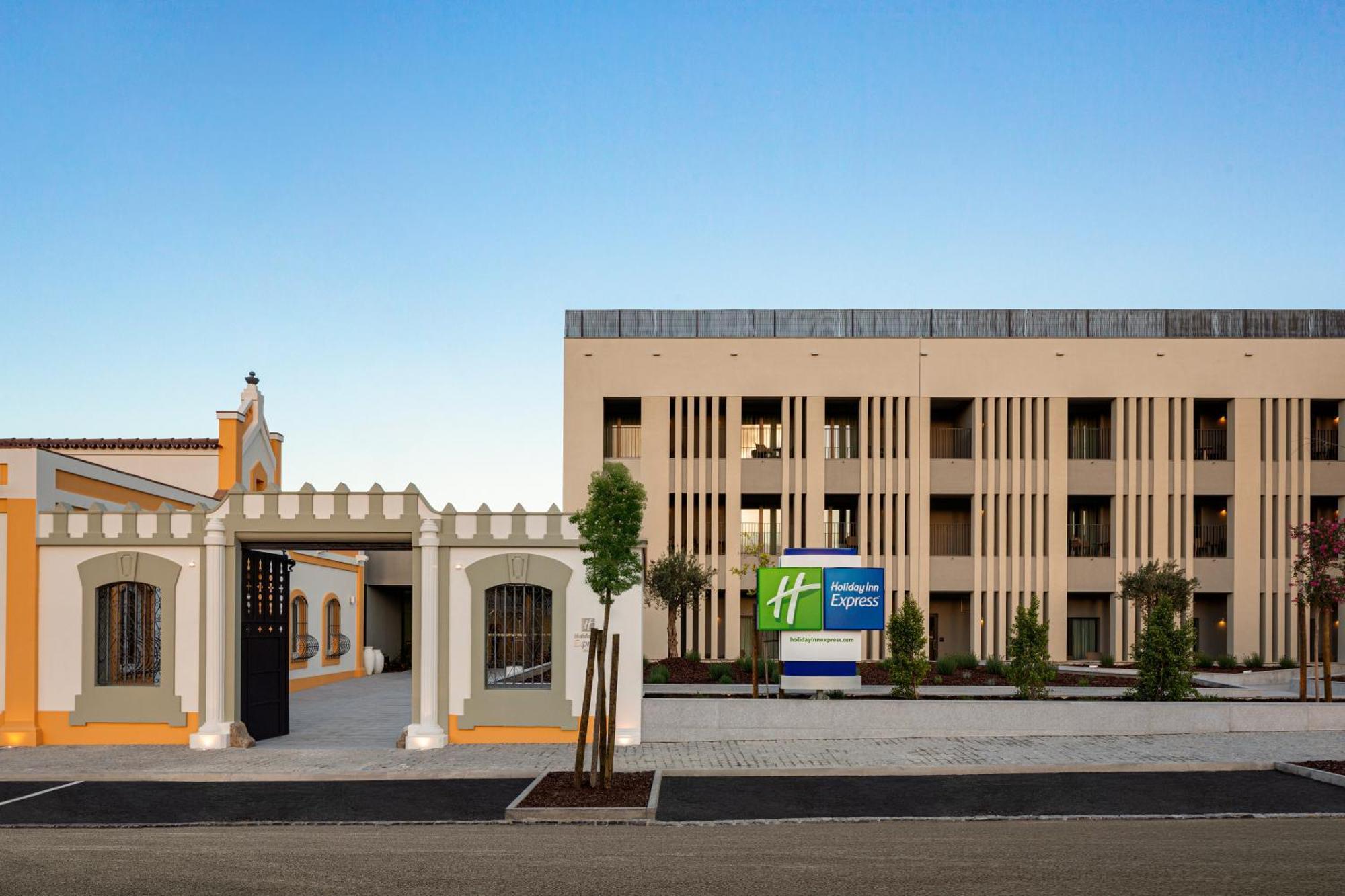 Holiday Inn Express Evora By Ihg Buitenkant foto